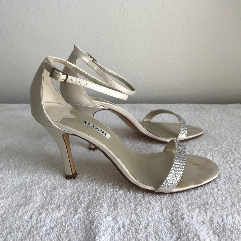 ALFANI heels - Picture 2 of 6